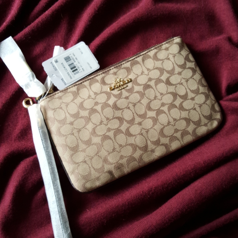 ⭐NWT COACH NY Wristlet Wallet ⭐